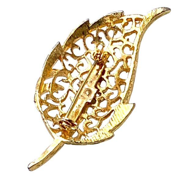 Vintage Gold-Tone Leaf Brooch With Rhinestone Accent & Elegant Filigree Design - Picture 7 of 8
